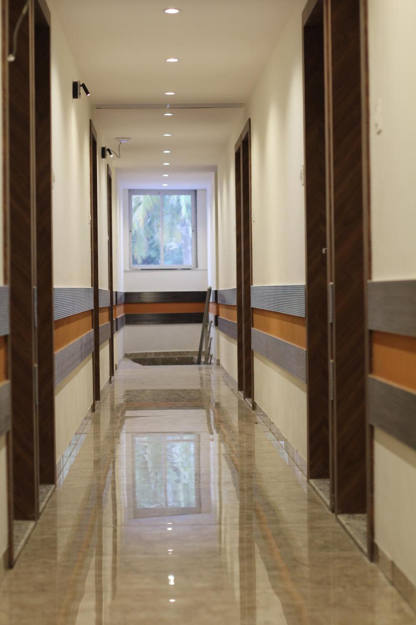 Hotel Metro Inn Мумбай Екстериор снимка